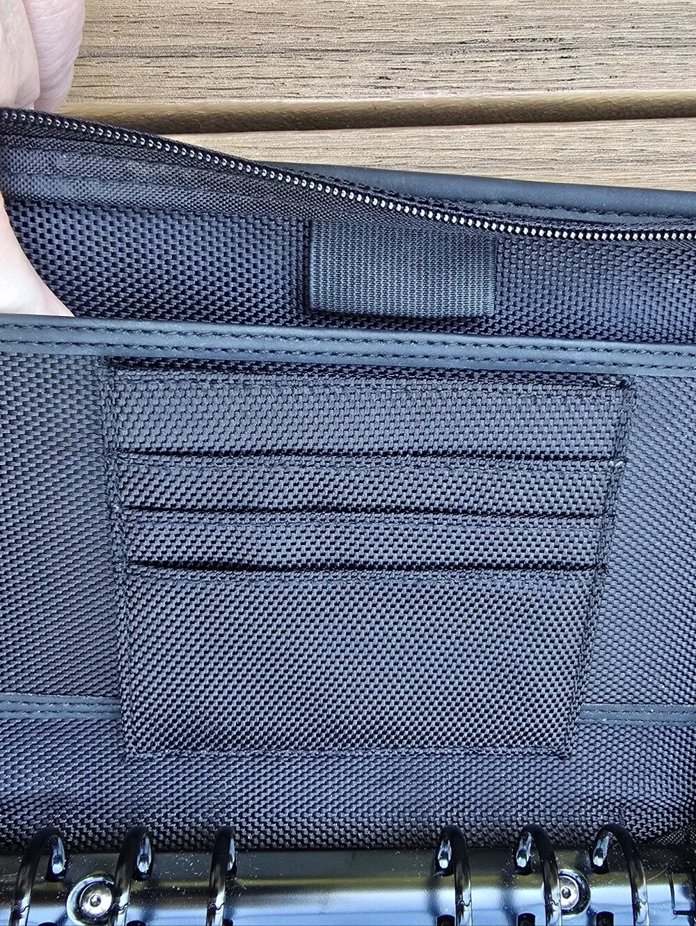 Franklin Covey Compact Friday Nylon Zip Binder